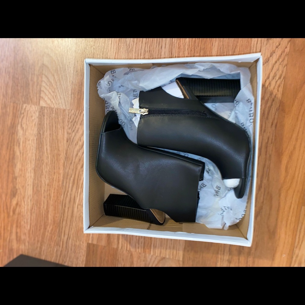 Heel bootie